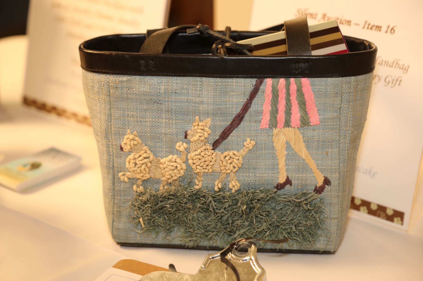 2018-Purses-for-Pooches-044.JPG